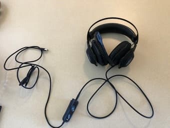 HyperX Mechanical Keyboard and Gaming Headset 1