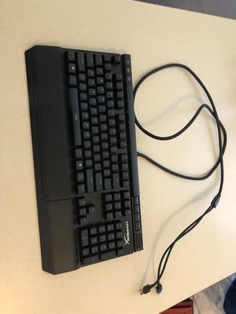 HyperX Mechanical Keyboard and Gaming Headset 2