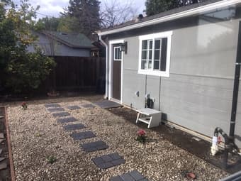 Furnished studio cottage for rent in Palo Alto 4