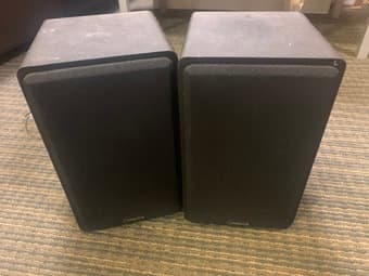 Bookshelf speakers (Micca PB42X) + Bluetooth adapter (Logitech) 1