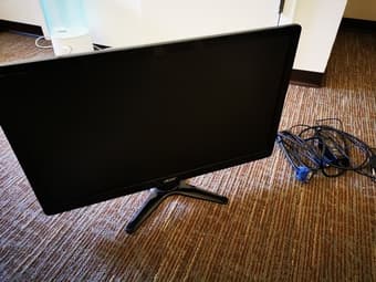 Acer 23 inches monitor 1