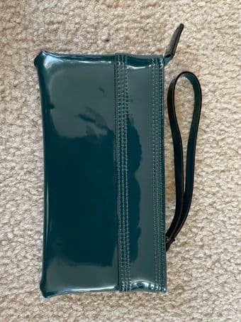Used dark green Kate Spade wristlet in like new condition 2