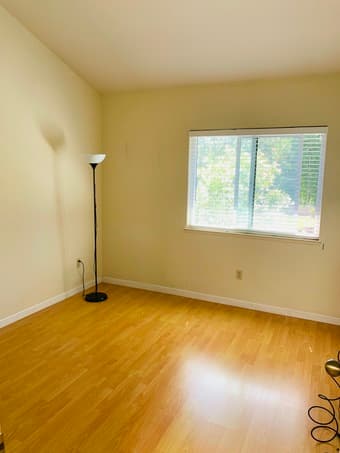 Foster City townhouse looking for a friendly female roommate 3