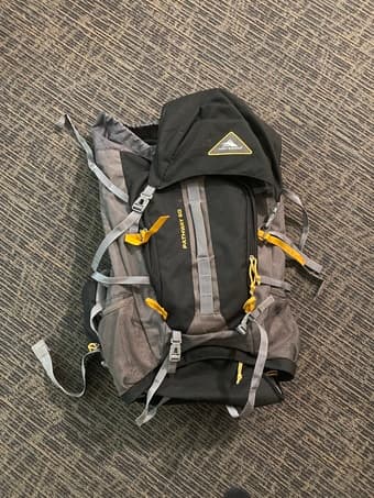 High Sierra pathway 60L backpack [like-new] 1