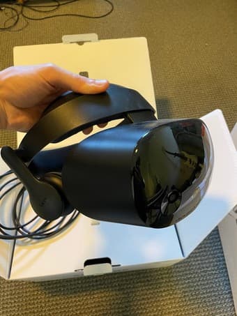 Samsung Odyssey Plus VR Headset 4
