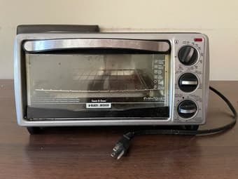 Black & Decker Toast-R-Oven 1