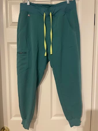 Women's FIGS (Zamora Jogger) Petite Medium 1