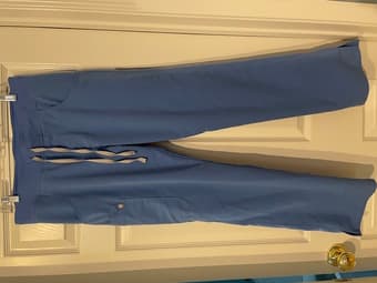 New FIGS Scrub Pants- Women's Size Medium 1