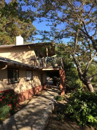 Short- or long-term lease 7min from campus 4