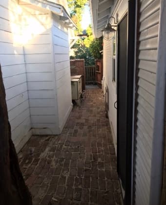 Detached 1 bed&1bath Private Studio located in Redwood City 1