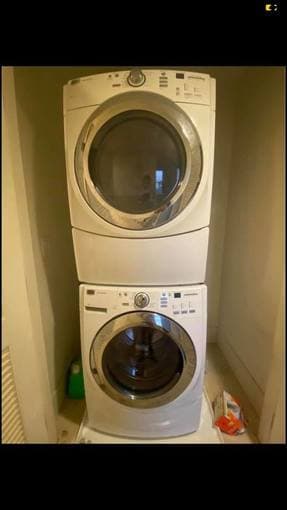 Sunny room for sublet starting Oct 1 in gated community in PA 2