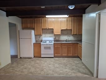 3x1 - 3x2 units available in Palo Alto, prime location, move in bonus! 3