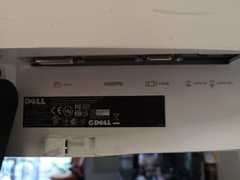 Dell Monitor 24" ST2410. Full HD Wide Screen 3