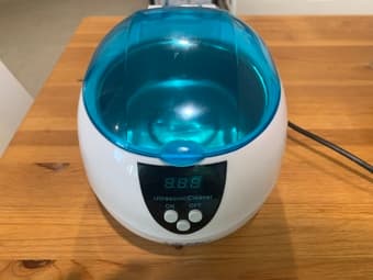 Ultrasonic cleaning machine 1