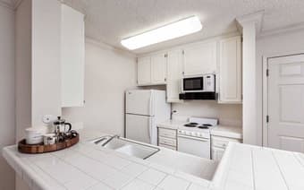 Master Bedroom for $1440 in Mountain View in 2B/2B from Oct 11 1