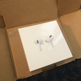AirPods Pro with Wireless Charging Case (Unsealed, from Apple store) 1