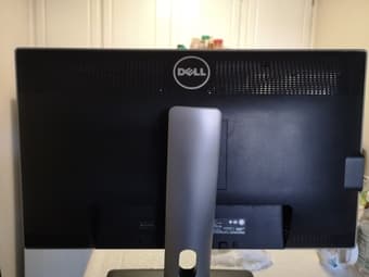 Dell Monitor 27" , rotatable, height adjustable 1