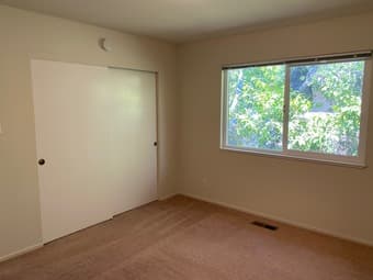 Spacious room available in a beautiful furnished 2 bdr apt 1