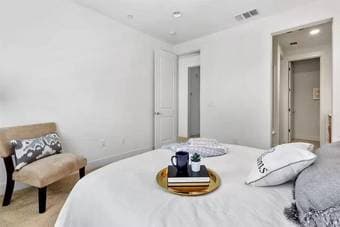 Large master w/ private bathroom & walk-in; near Google Mountain View 1