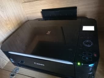 Wireless printer Cannon Pixma MG5220 with spare ink cartridges 3
