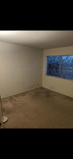 Bedroom+Shared Bath in 3br Mountain View Apartment 2