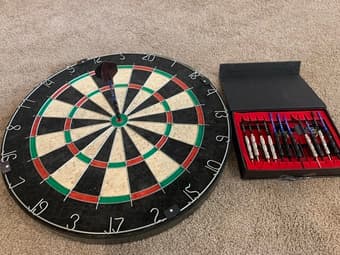 Full set of darts 1