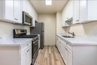 Sunny 2BR/1B apartment in Alameda (10 mins from Oakland) 1