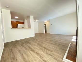 Spacious top floor 3-BR condo near downtown Redwood City 1