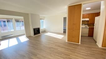 Spacious top floor 3-BR condo near downtown Redwood City 2