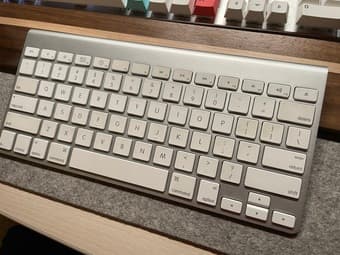 Apple Magic Keyboard 1 1