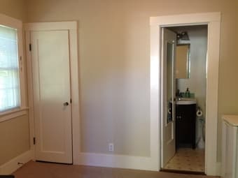 On campus room for rent with private entrance 2