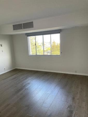 Private room in 3B/2B with A/C and heating 5 min walk from campus 1