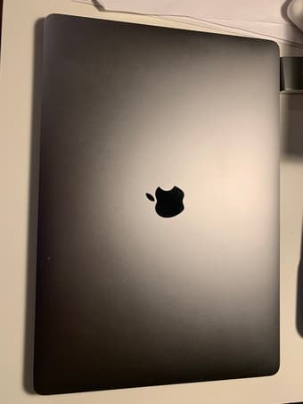 Macbook Pro 15-inch Mid 2017, Core i7, 16G RAM, 512GB. 2