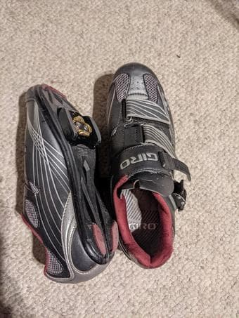 Giro roadbike shoes size 8.25, look to spd adapters, MTB cleats 1