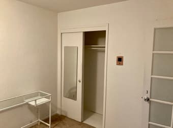 Looking for female housemates 1