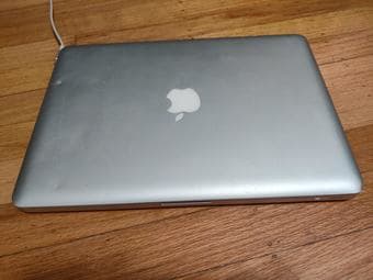 2009 Macbook Pro 13, newly updated Battery, SSD and Ram 1