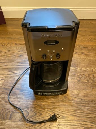 Selling Cuisinart Coffee Maker and Slow Cooker 2