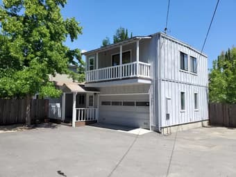 3 Bed / 2 Bath House near Woodside Plaza and 280 1