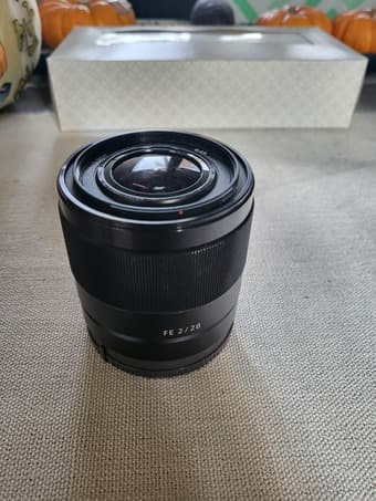 Sony FE 28 F2 1