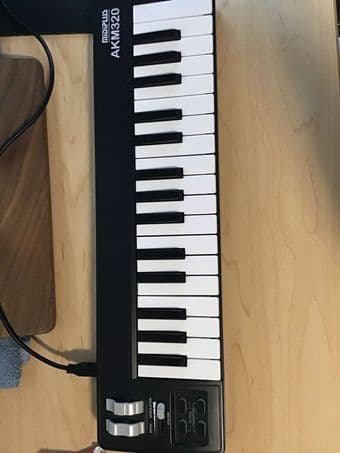 MIDIPLUS AKM320 USB MIDI Keyboard Controller, Black, 32-key 1