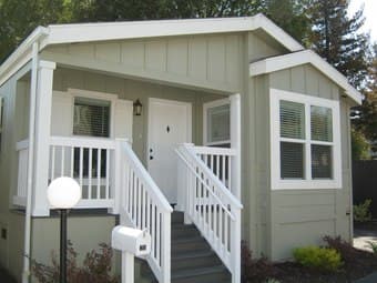 PRIVATE ROOM AVAILABLE IMMEDIATELY 4