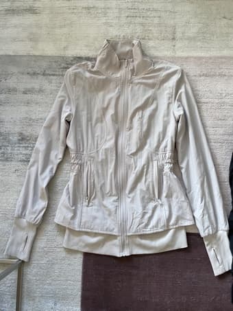 Lululemon women jackets size 2-4 1