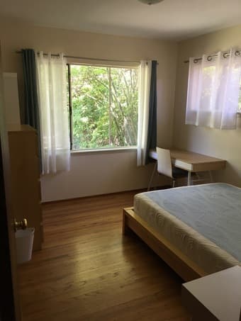 Furnished Private Bedroom in Clean Palo Alto House 1
