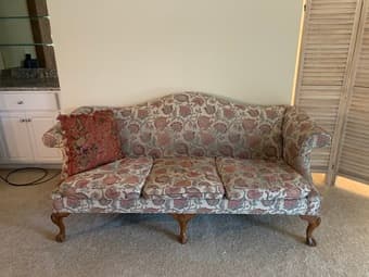 Furniture - must go by Monday 1/31 3