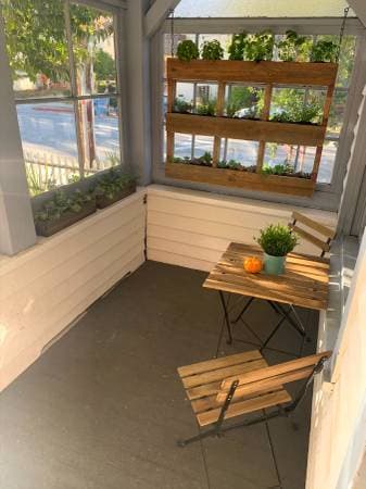 Sunny room in House right off Uni in Downtown Palo Alto near Caltrain 3