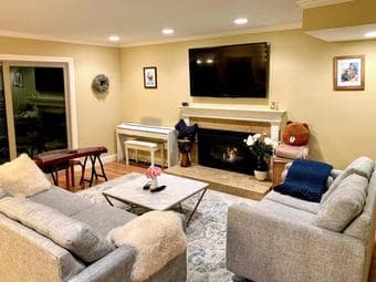 [Female Only] Large Room with Private Bath in a Beautiful RWC House 1