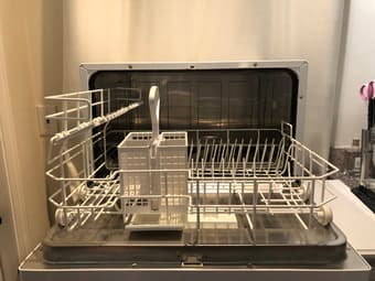 SPT countertop dishwasher 1