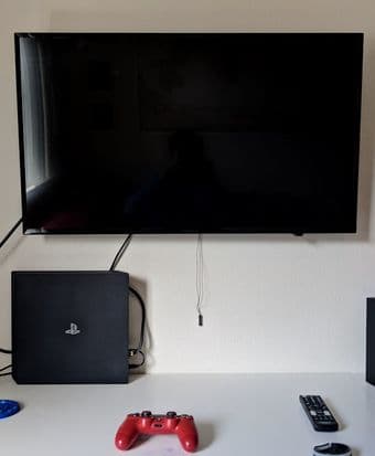 Insignia 39-Inch Class LED HD TV 1