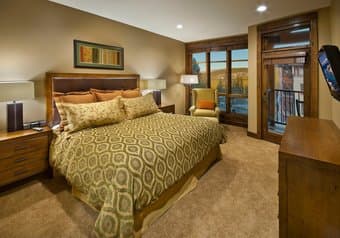 LUXURY Northstar Village Ski Lodge 2BR/2BA, ski-in/out 4
