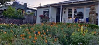 2BR/1BA house in RWC 1